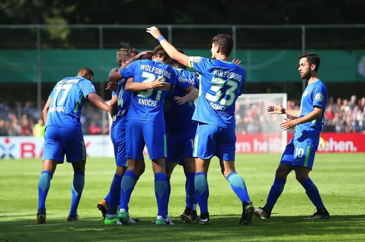 包含德国杯转会期走向成谜，阿斯顿维拉调整名单，信心回归，细节决定成败的词条